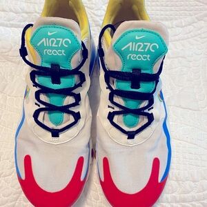 NIKE AIR270 REACT Size 8.5